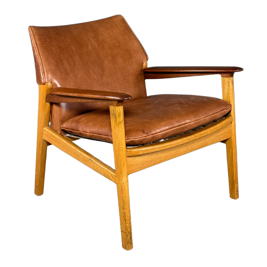 1960s Hans Olsen : Model 9015 armchair, Sweden