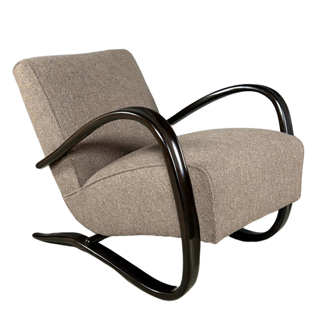 1930s Jindřich Halabala : pair of H269 lounge chairs, Czech