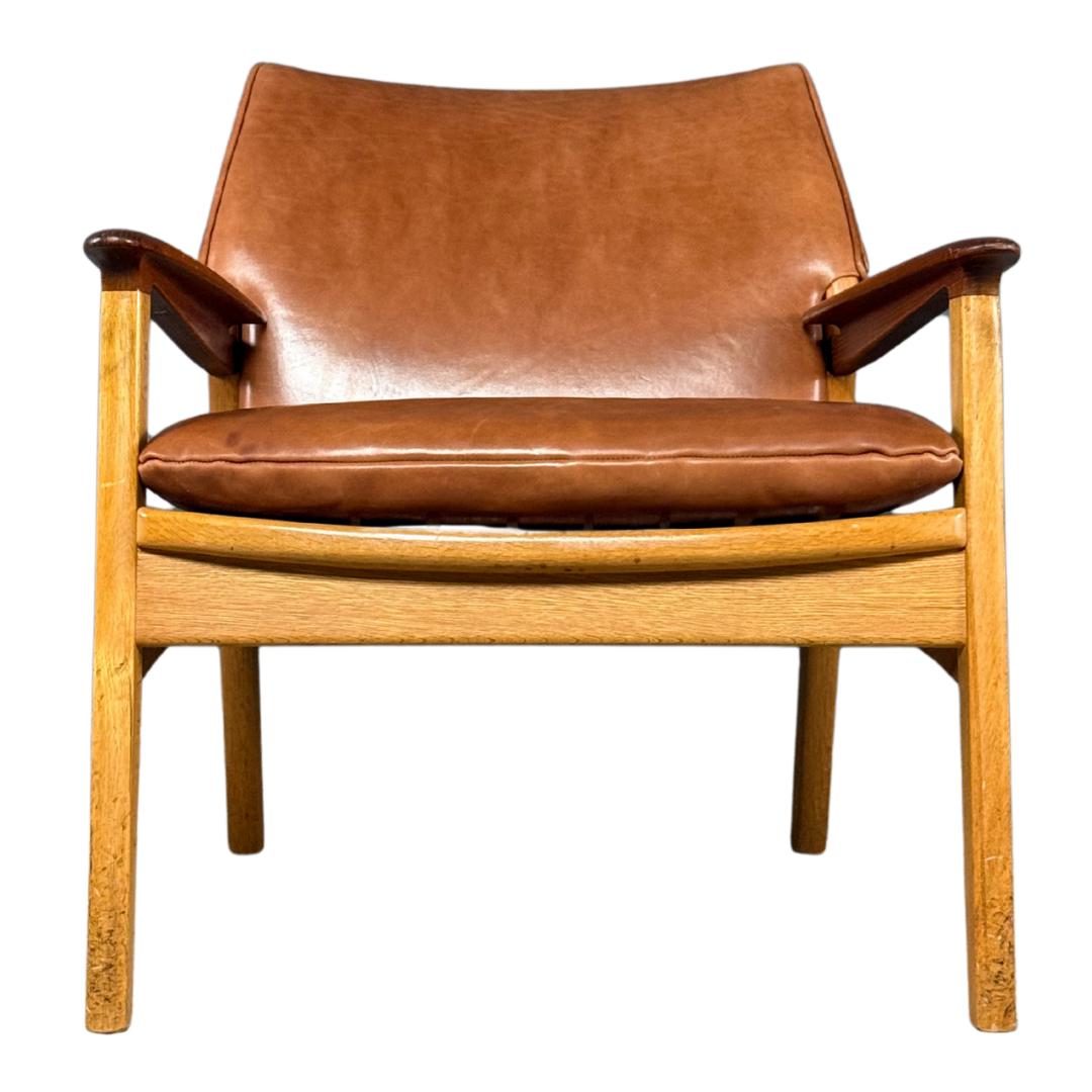 1960s Hans Olsen : Model 9015 armchair, Sweden