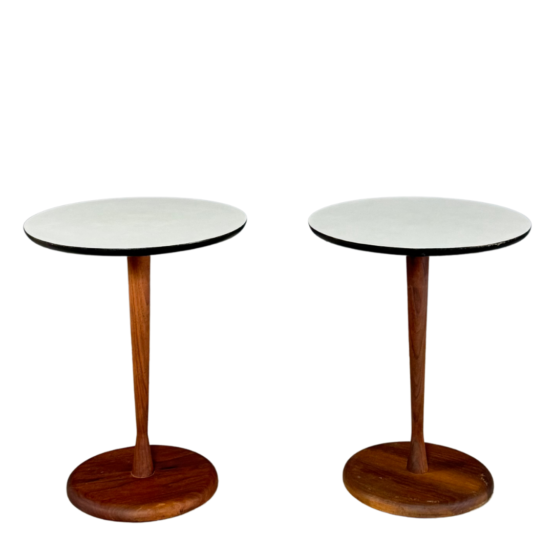 Mid-century : teakwood side table w/circular laminate top, USA