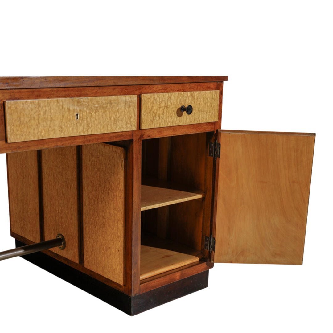 1930s Ebanisteria Ferretti : Italian Rationalist boxwood & walnut executive desk