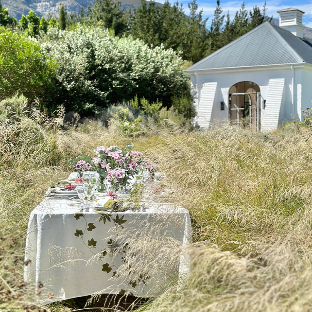 Summerill & Bishop : Passiflora Linen Tablecloth