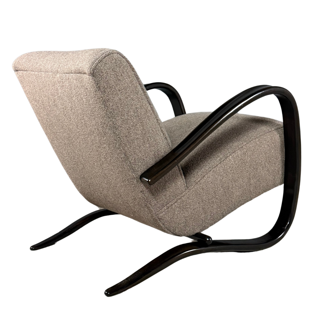 1930s Jindřich Halabala : pair of H269 lounge chairs, Czech