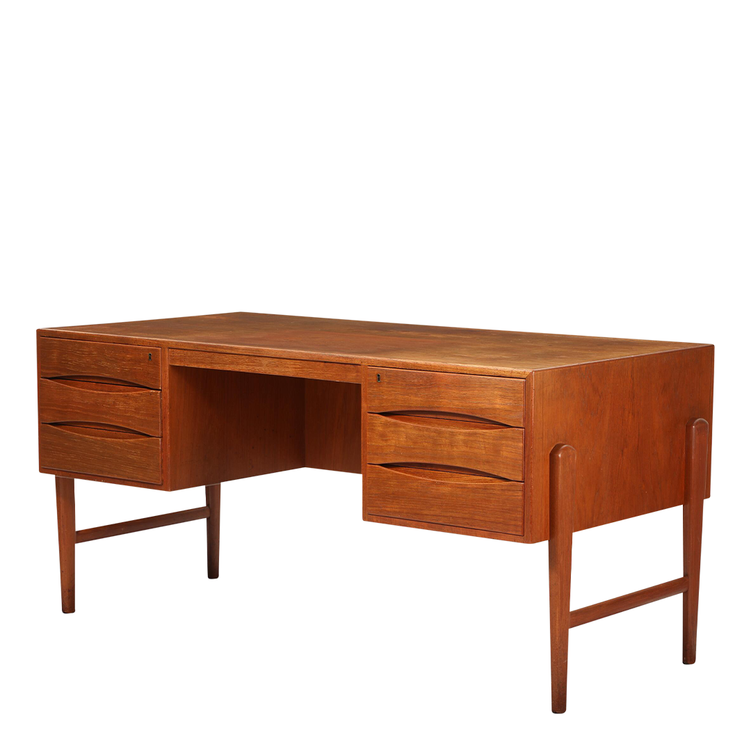 1960s Danish Design : six drawer teakwood desk