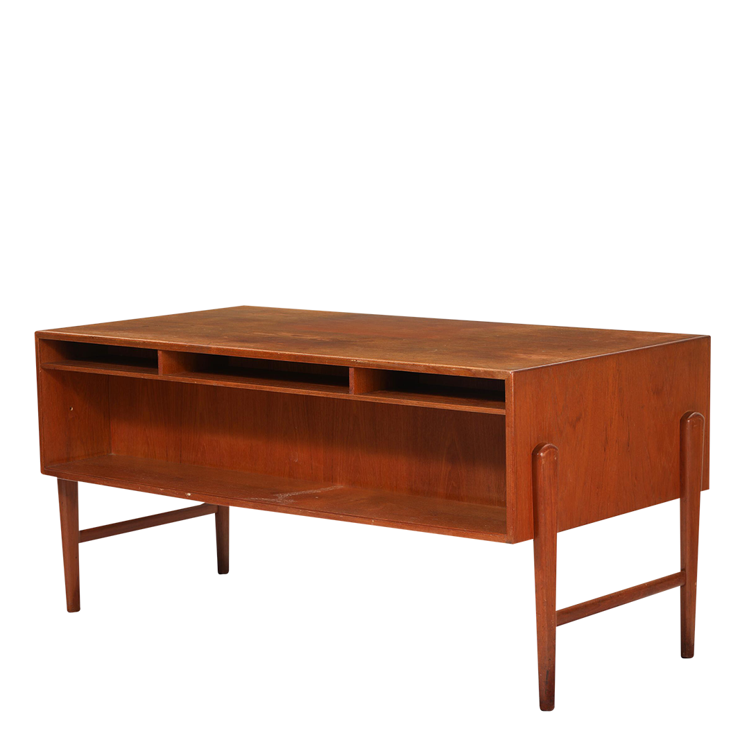 1960s Danish Design : six drawer teakwood desk