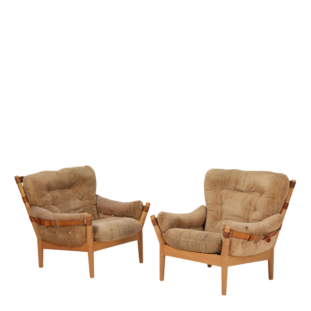 1970s John Mortensen : Model 4521 lounge chair in brown corduroy