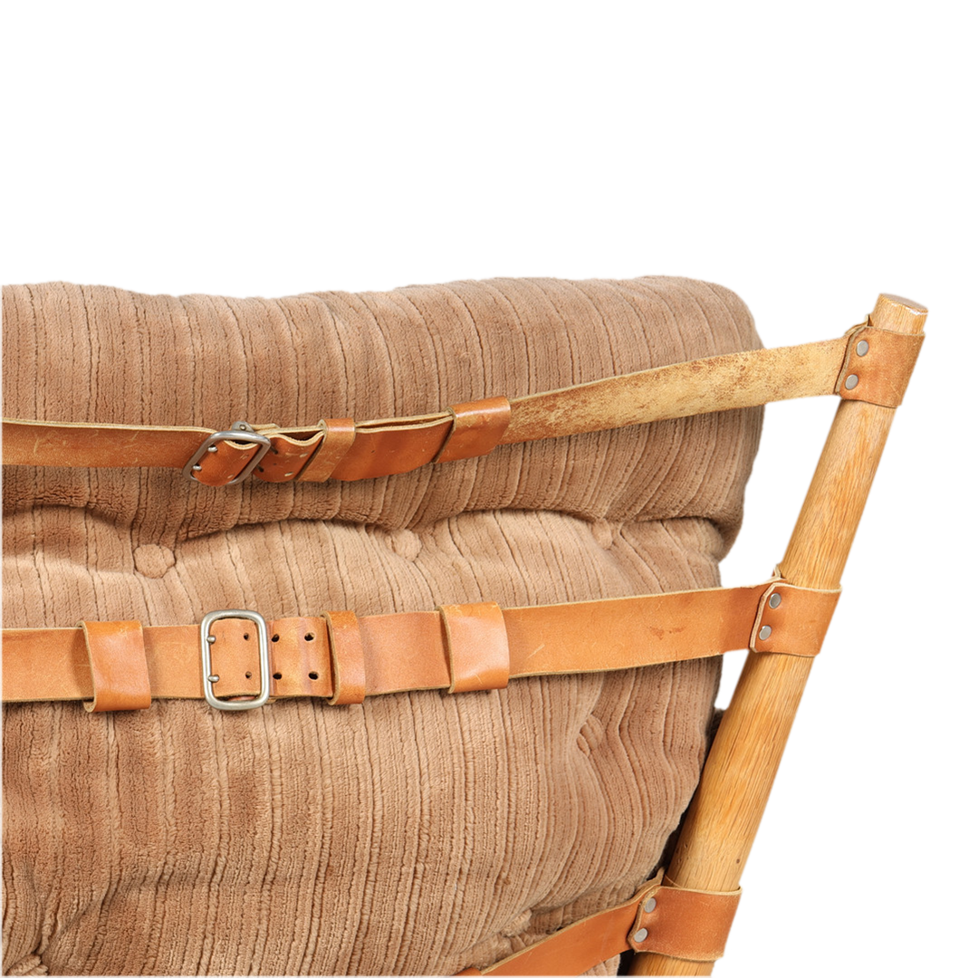 1970s John Mortensen : Model 4521 lounge chair in brown corduroy