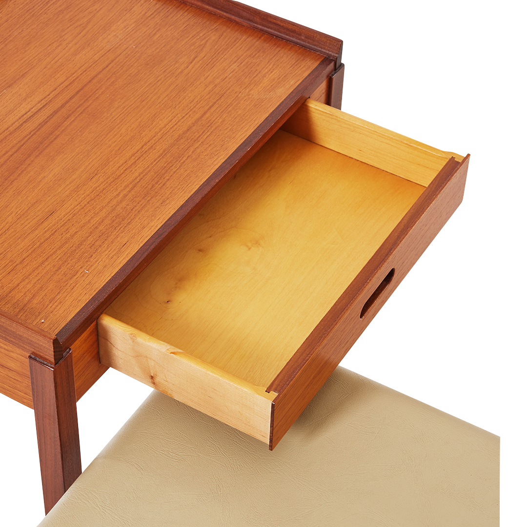 1960s Danish Design : pair teakwood side tables with underlying stool