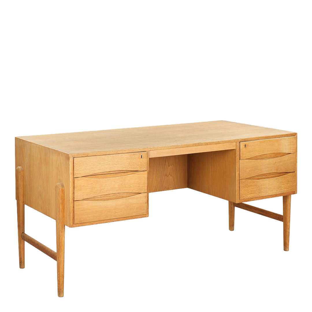 1960s Christian Frederik Møller : classic Danish light oakwood desk, integrated handles