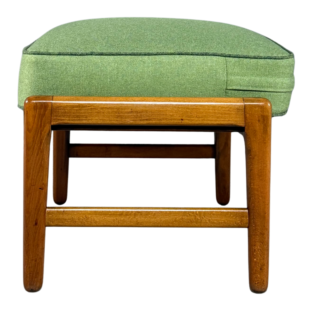 1952 Hans J Wegner : classic GE 233 oakwood lounge chair + ottoman