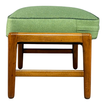 1952 Hans J Wegner : classic GE 233 oakwood lounge chair + ottoman