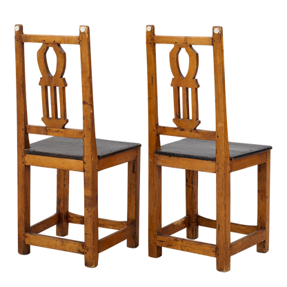 Pair late 18thc Swedish : carved provincial birchwood side chairs w/shell detail