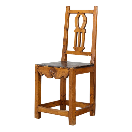 Pair late 18thc Swedish : carved provincial birchwood side chairs w/shell detail