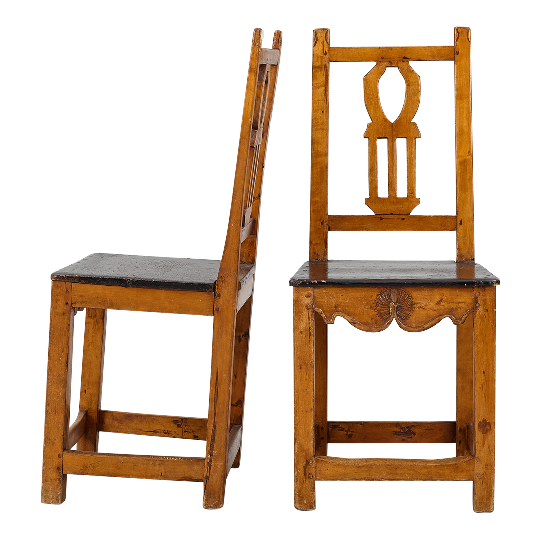 Pair late 18thc Swedish : carved provincial birchwood side chairs w/shell detail