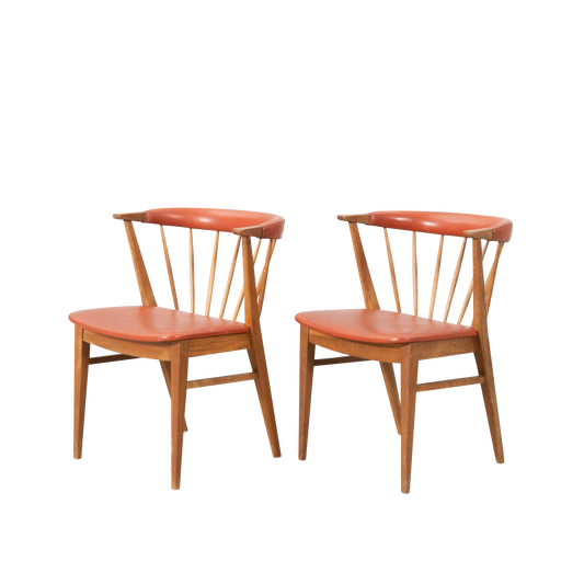 1950s Swedish : fanned spindle-back “cocktail chair” w/leatherette seating