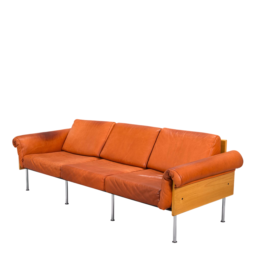 1970s Yrjö Kukkapuro : orange leather and birchwood "Ateljee" 3-seat sofa