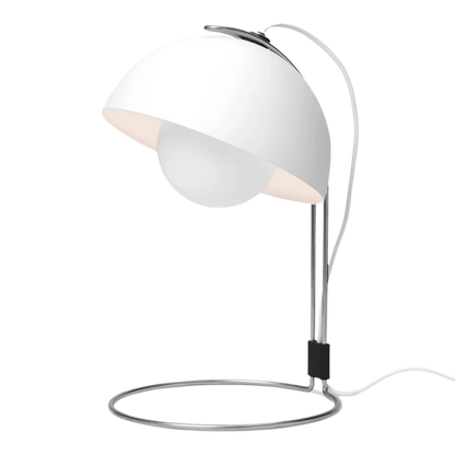 Verner Panton : Flowerpot VP4 Desk Lamp for &tradition