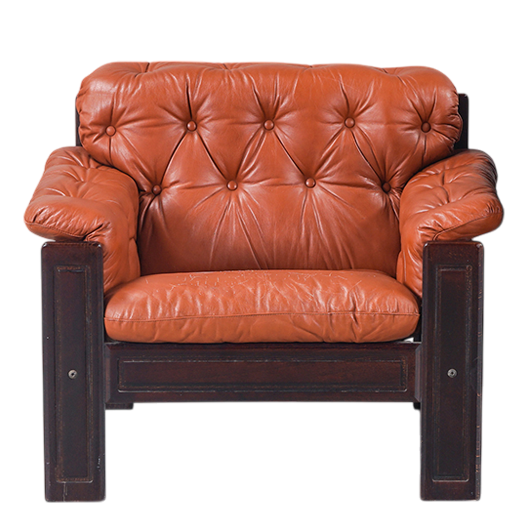 1970s Ekornes : pair Norwegian buttoned leather lounge chairs