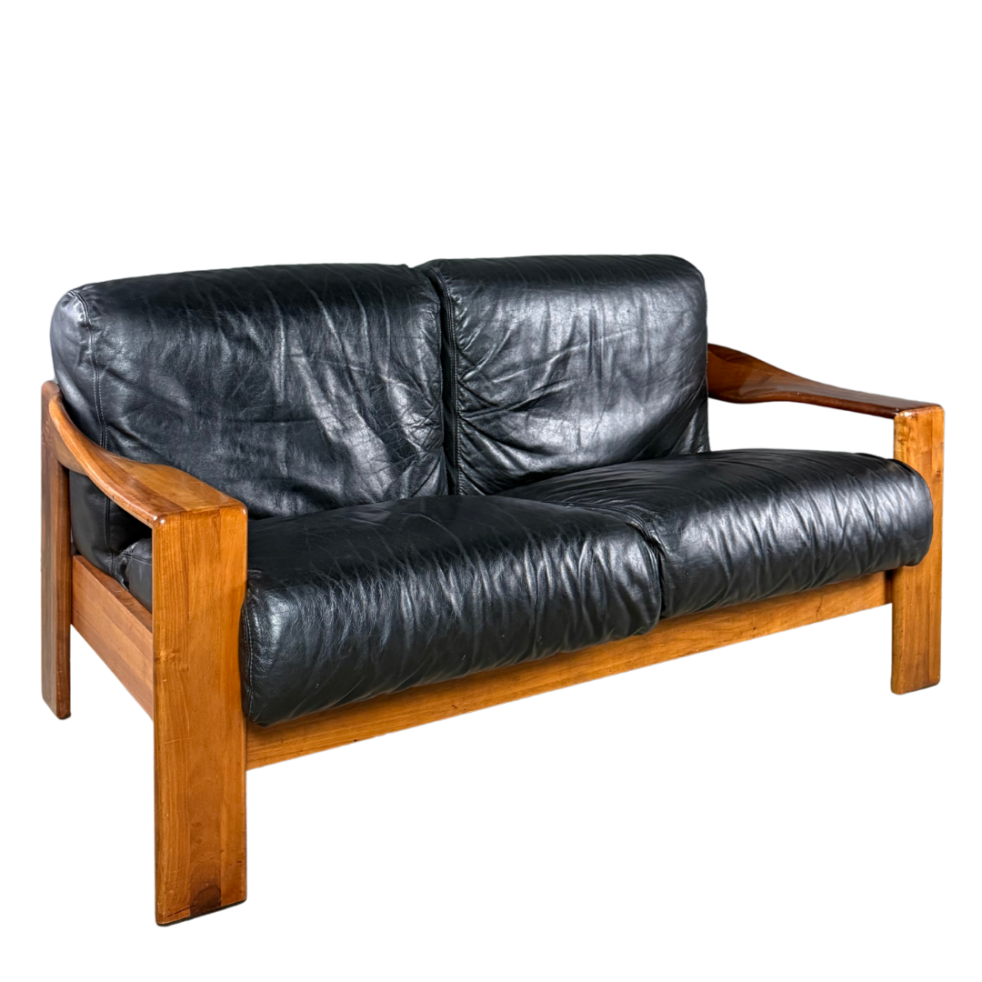 1970s Mobilgirgi S.p.a. : architectural black leather 2-seat sofa, Italy