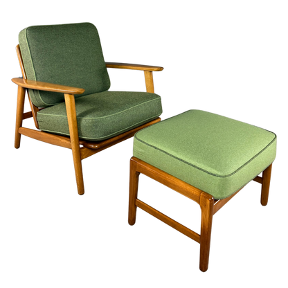 1952 Hans J Wegner : classic GE 233 oakwood lounge chair + ottoman