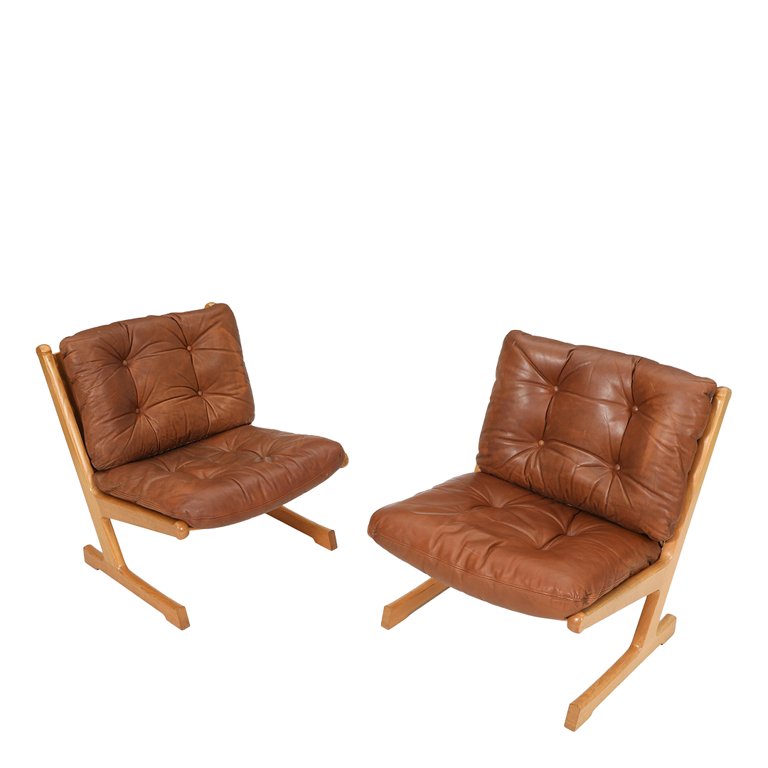 1960s Ditte & Adrian Heath : pair Model 242 ashwood & leather cantilever chairs