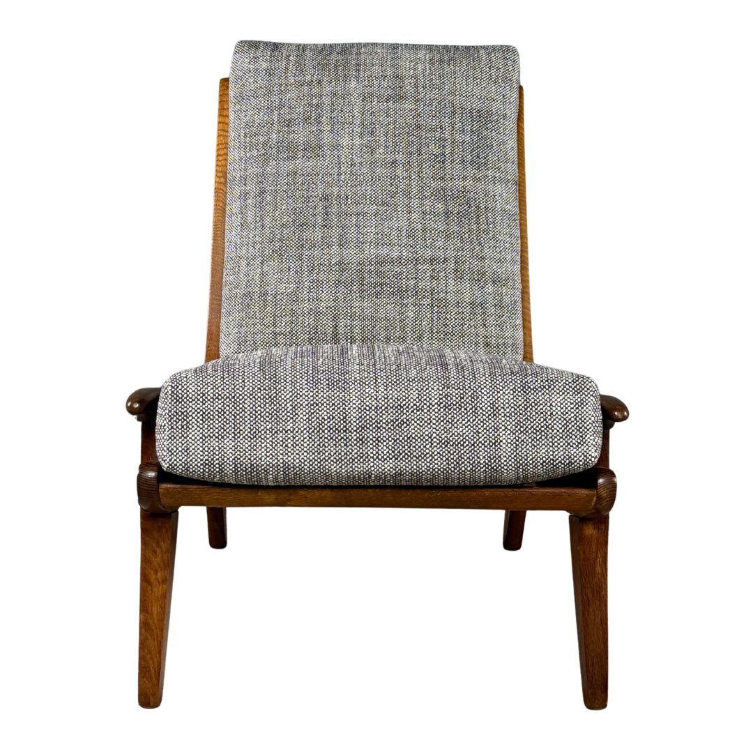 1960 Guillerme et Chambron : solid oakwood short paddle-arm lounge chair