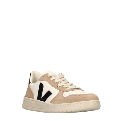 Veja : V-10 Leather,  Extra White Black Sahara