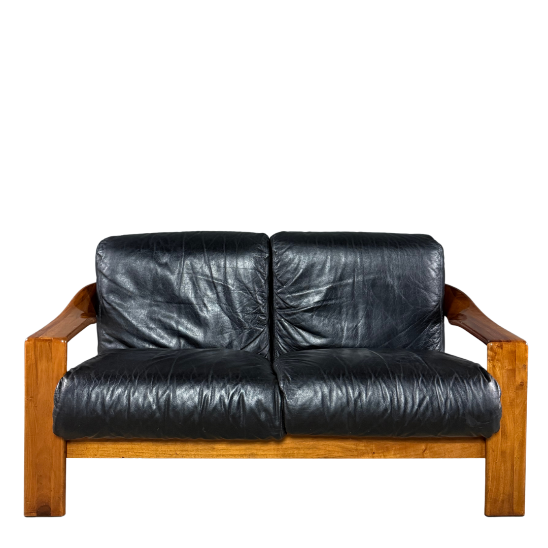 1970s Mobilgirgi S.p.a. : architectural black leather 2-seat sofa, Italy