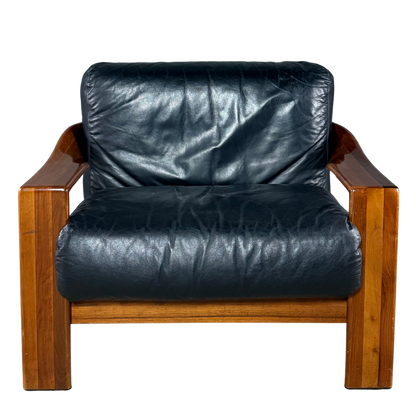 1970s Mobilgirgi S.p.a. : architectural black leather lounge chair, Italy