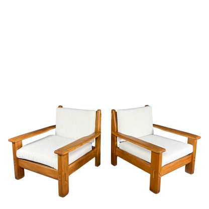 1970s French : solid oakwood lounge chair, visible joinery, new upholstery