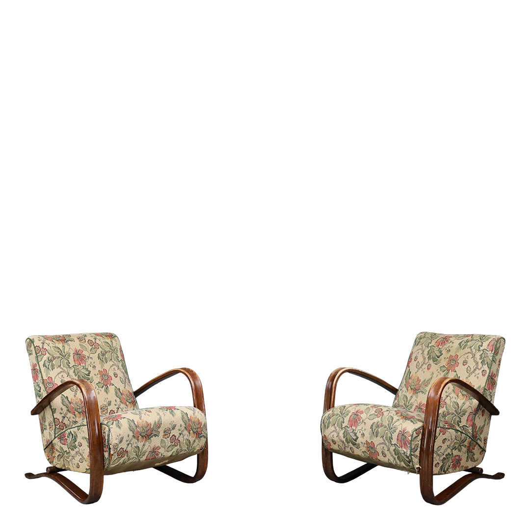 Jindřich Halabala : pair H269 sculptural lounge chairs w/medium frames