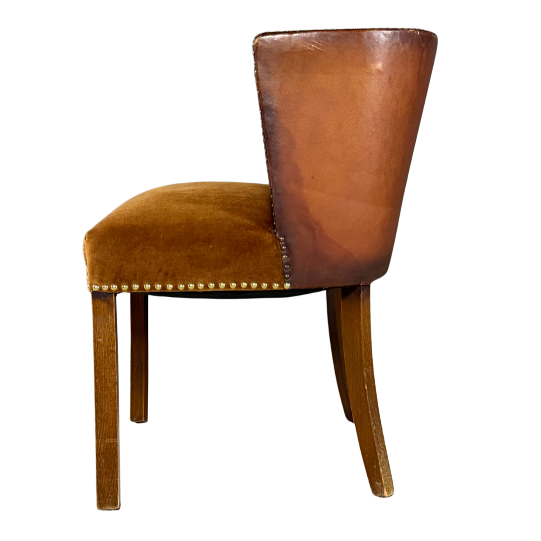 1940 Fritz Hansen : Model 1514 barrel back leather side chair