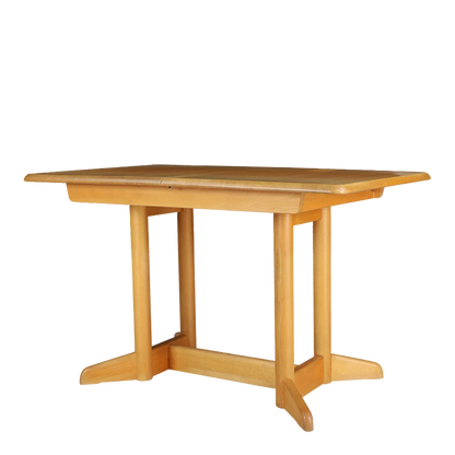 1970s Switzerland : beechwood extendable dining table