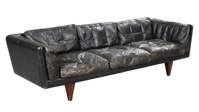 1960s Illum Wikkelsø Model V11 black leather sofa