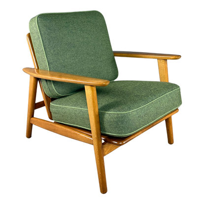 1952 Hans J Wegner : classic GE 233 oakwood lounge chair + ottoman