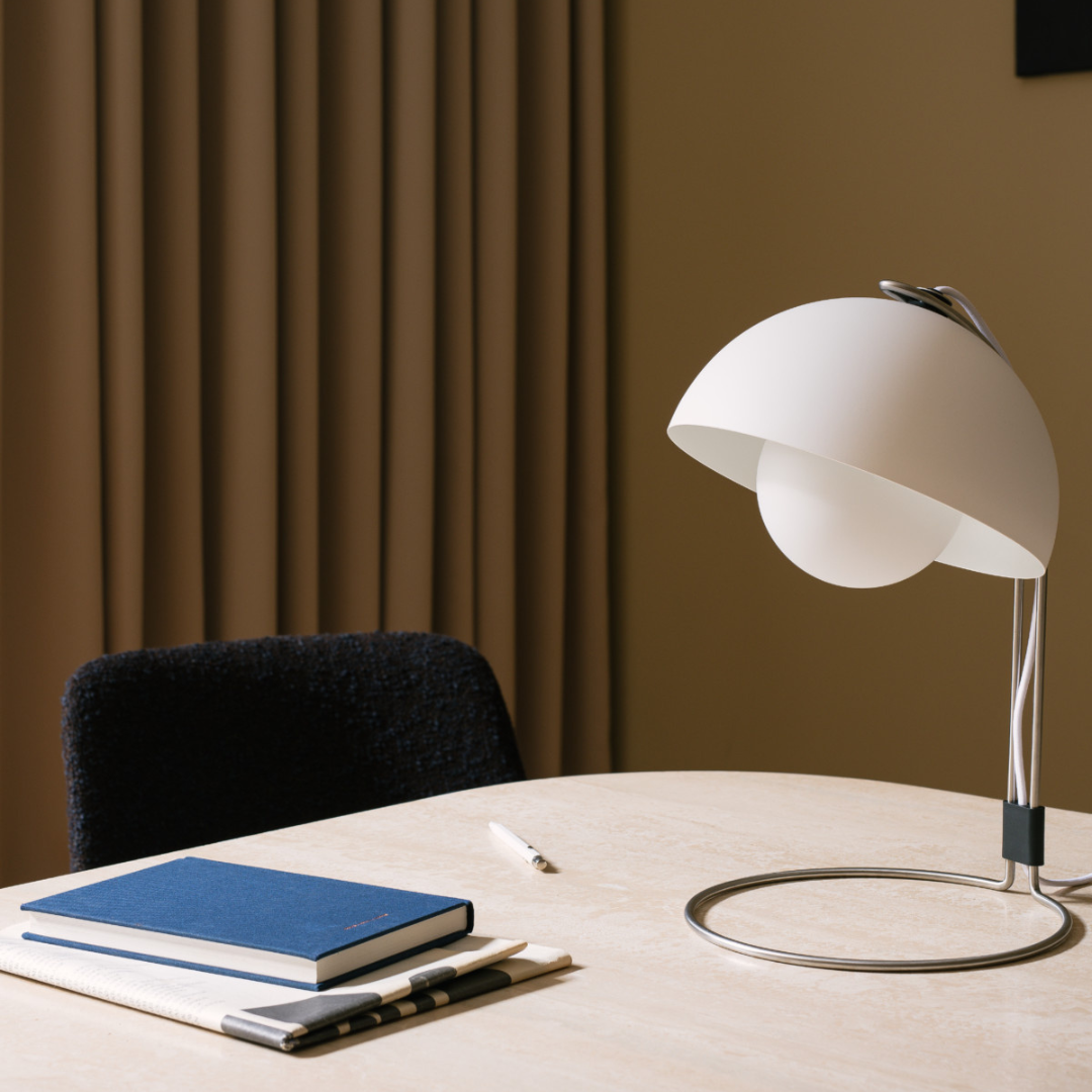 Verner Panton : Flowerpot VP4 Desk Lamp for &tradition