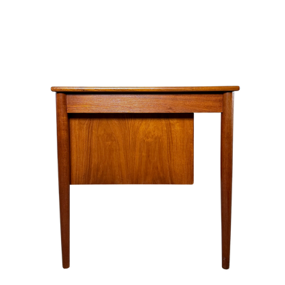 1960s Borge Mogensen : teak & oak Model 130 desk, Denmark