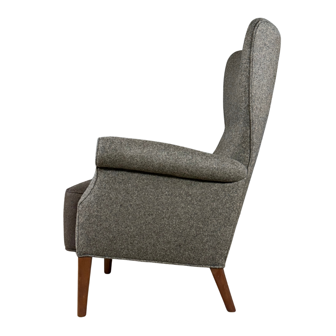 1950s Fritz Hansen : upholstered armchair with sculpted tall back