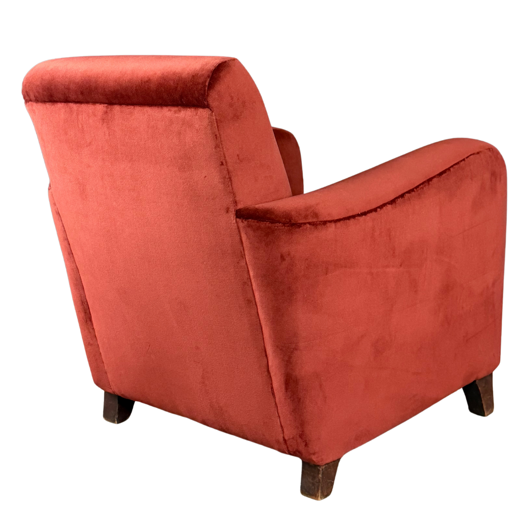 1950s American : classic fully upholstered modern easy chair