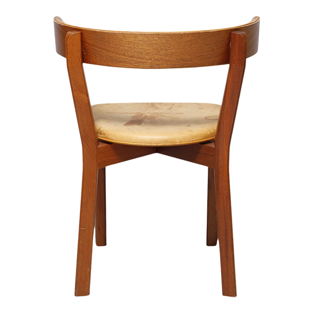 1970s Jørgen Gammelgaard : Model 7 leather side chair with curved back