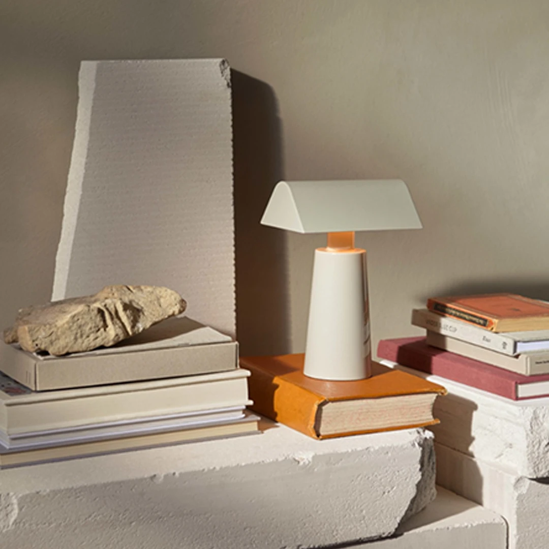 Matteo Fogale : Caret MF1 Portable Lamp for &Tradition
