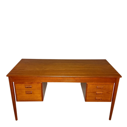 1960s Borge Mogensen : teak & oak Model 130 desk, Denmark