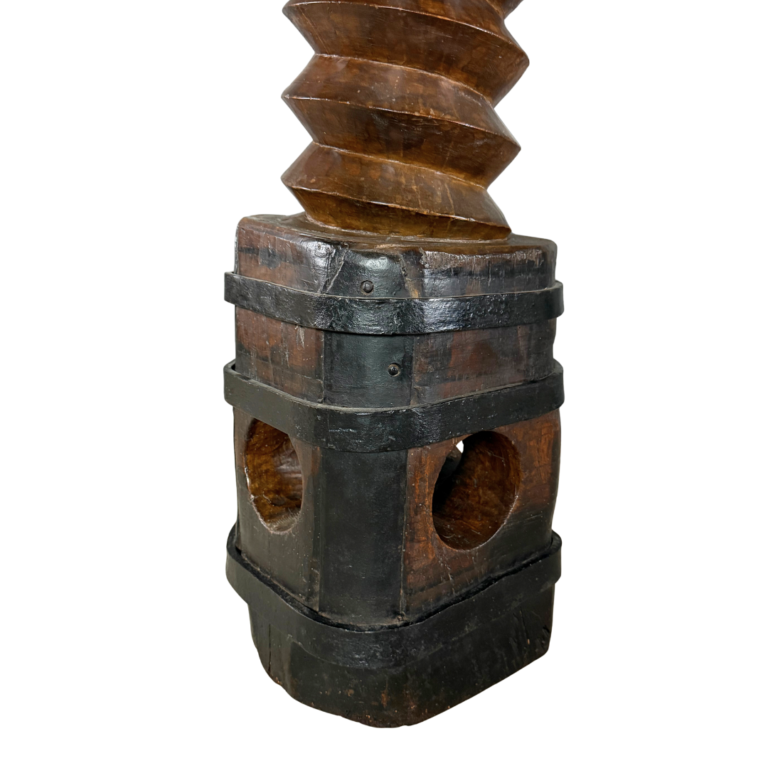 19th century : wooden grape press screw fragment