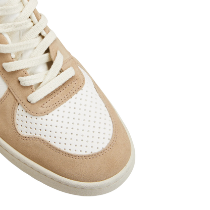 Veja : V-10 Leather,  Extra White Black Sahara