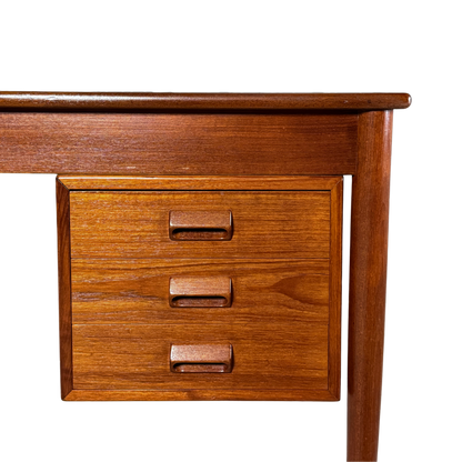 1960s Borge Mogensen : teak & oak Model 130 desk, Denmark