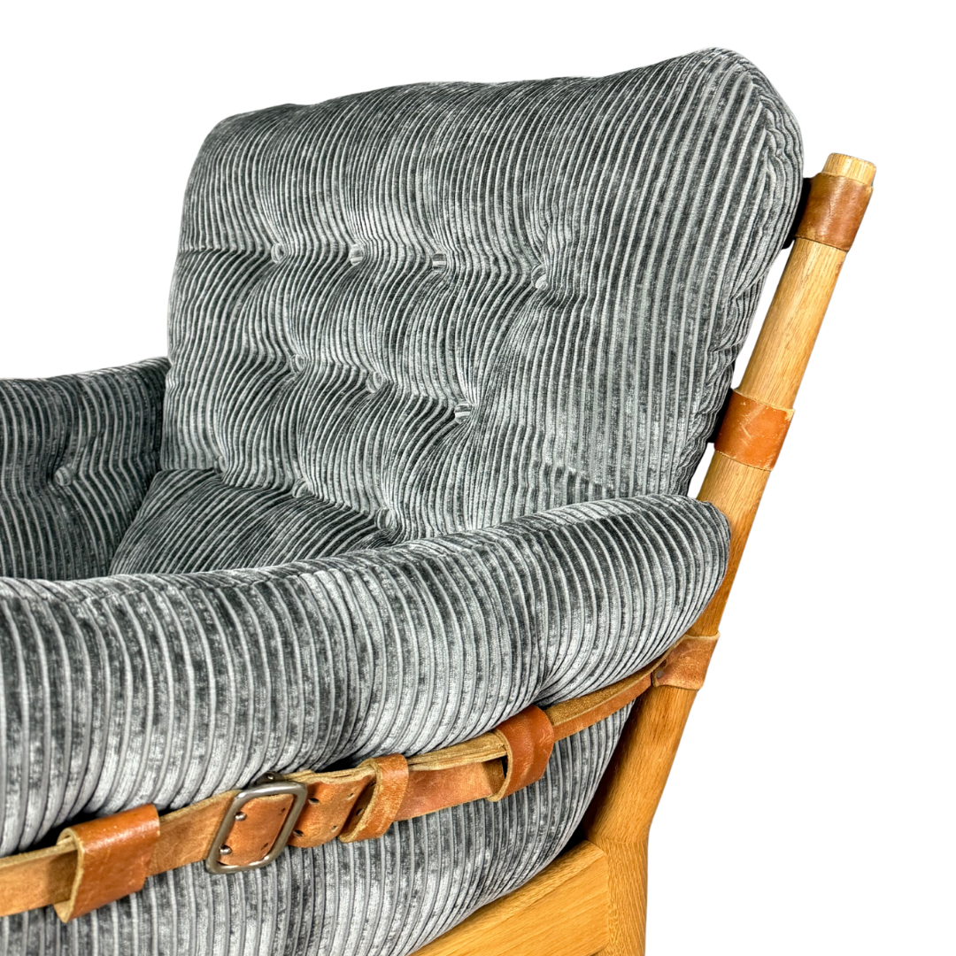 1970s John Mortensen : Model 4521 lounge chair in grey corduroy