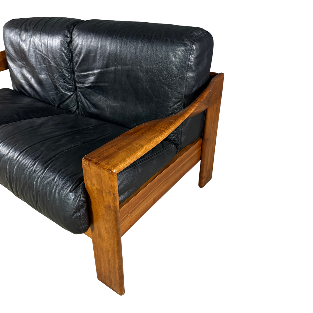 1970s Mobilgirgi S.p.a. : architectural black leather 2-seat sofa, Italy