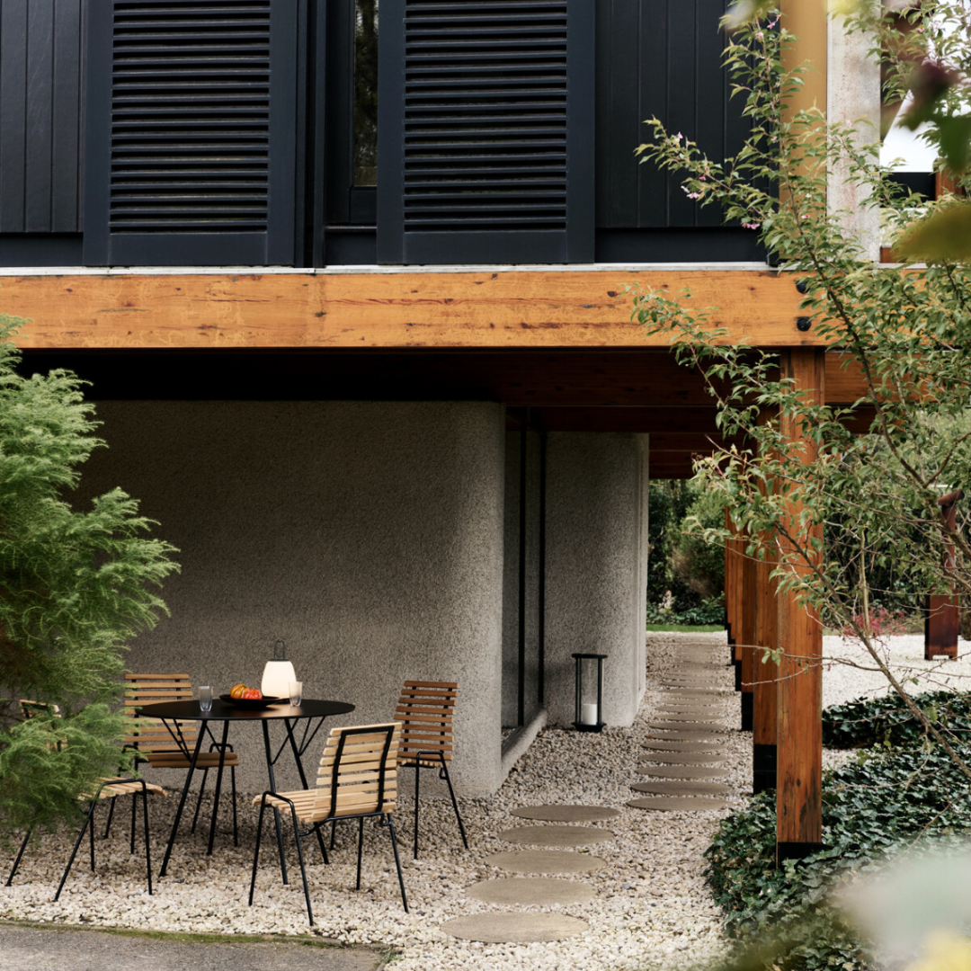 Robin Day : RFH Terrace Table RD6 for &Tradition