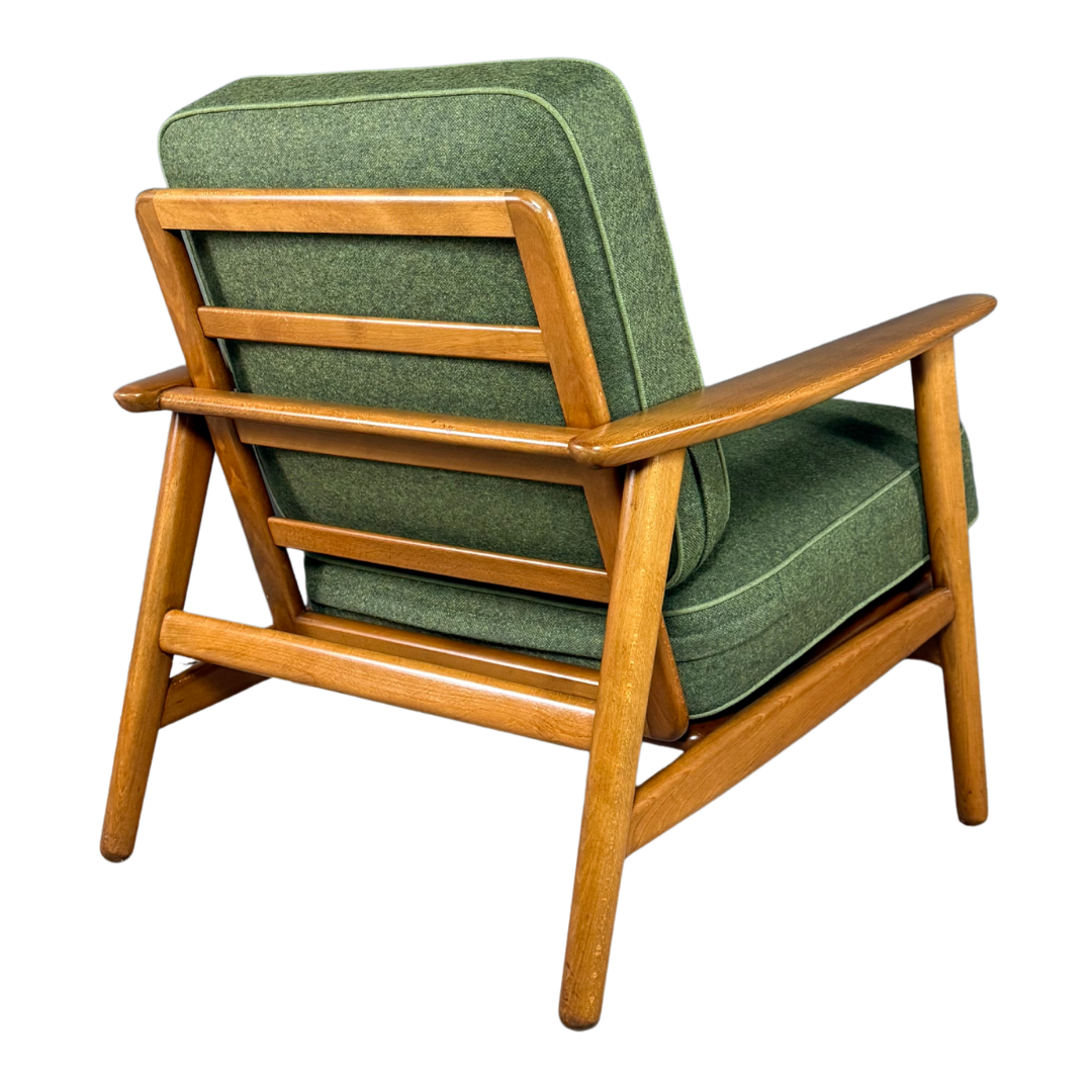 1952 Hans J Wegner : classic GE 233 oakwood lounge chair + ottoman