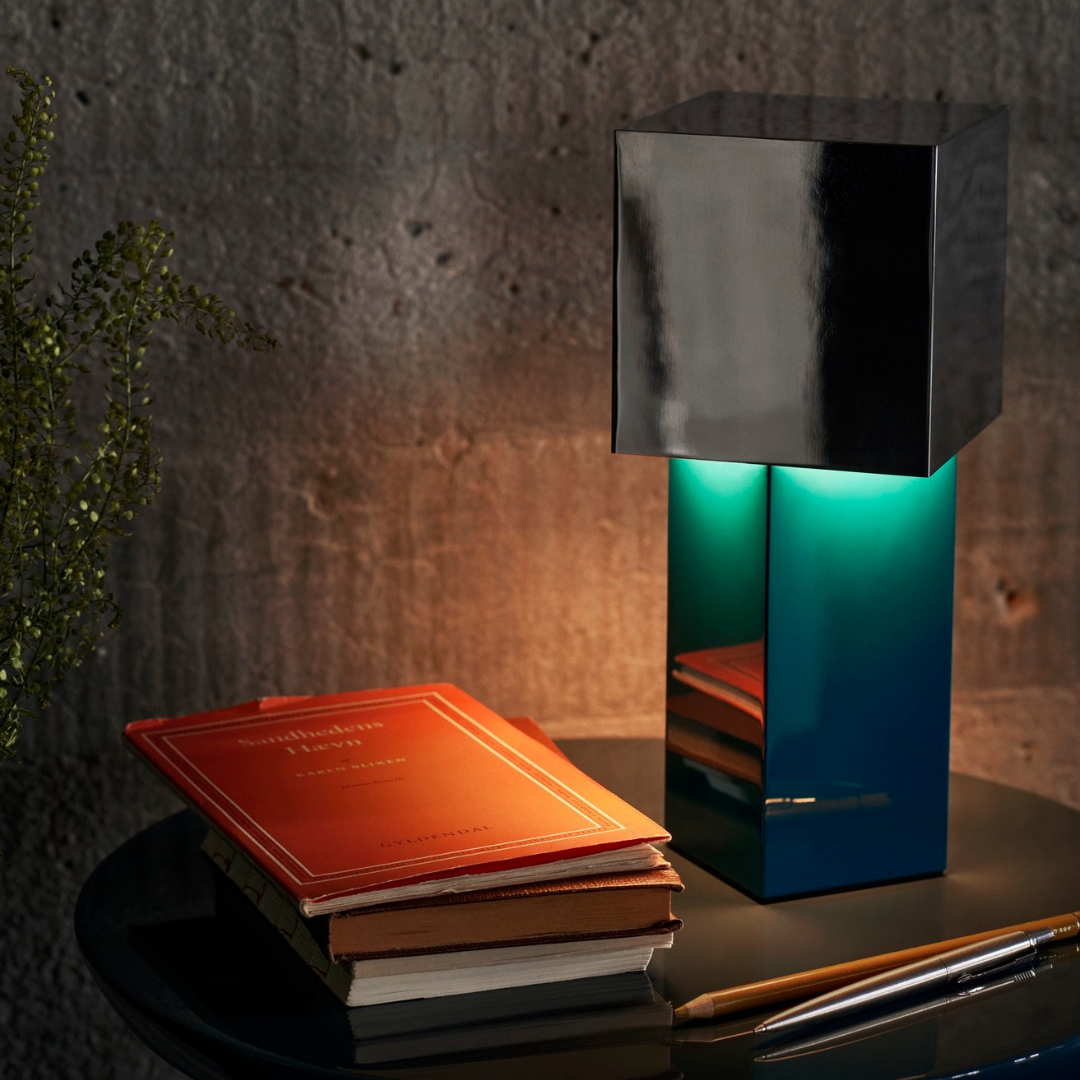 &tradition : Pivot ATD7 Portable Table Lamp